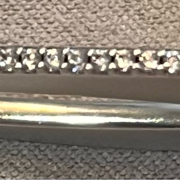 NWT gorgeous KENDRA SCOTT silver tone Adeline Hoop Earrings with crystal stones - Picture 12 of 14